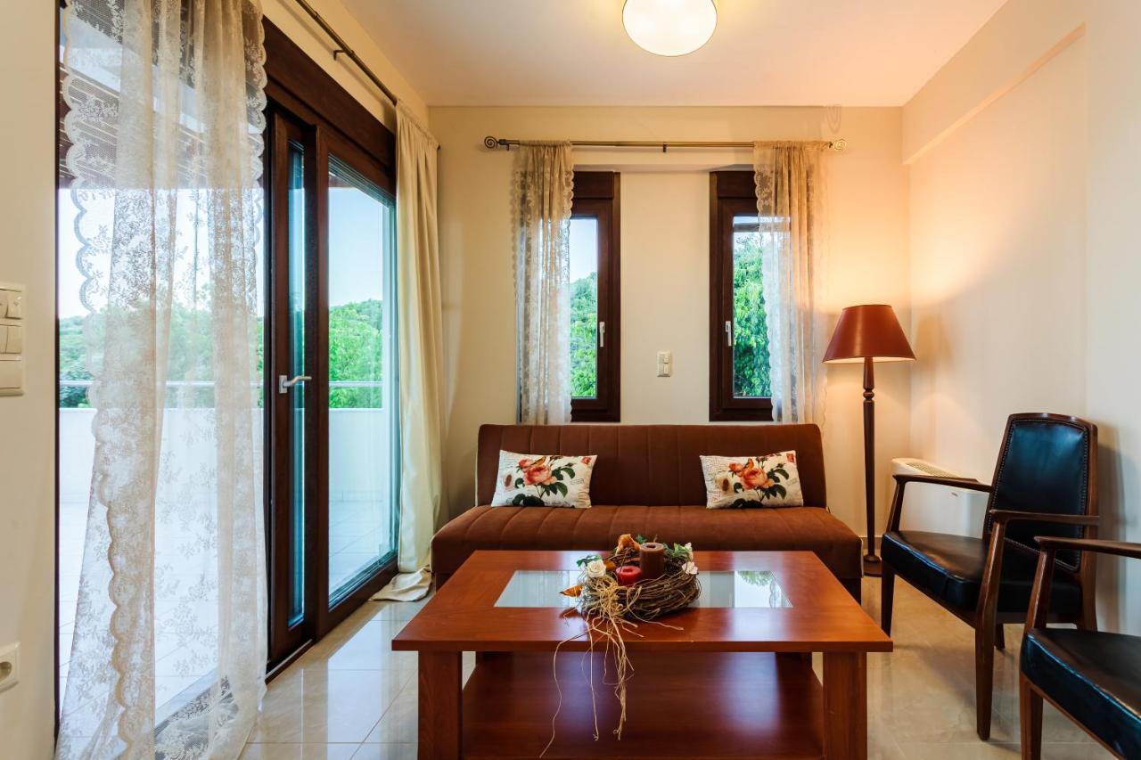 Seaside Getaway - Aelia Villa'S Dreamy Paradise Petalídhion Exterior foto